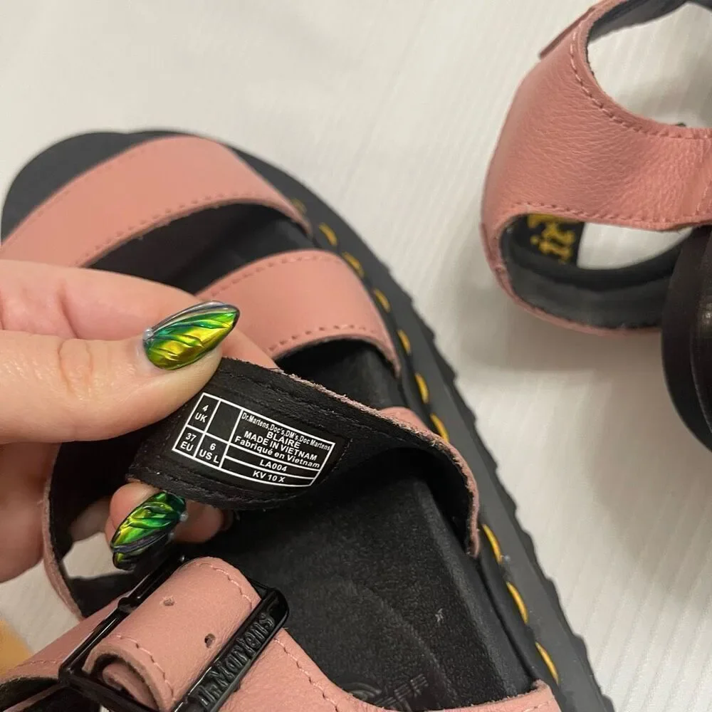 Dr. Martens Blaire Leather Platform Women’s Sandals Rose Pink Size 37 6 US